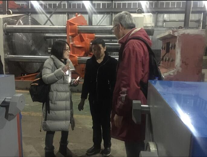 日本沢村閥門SAWAMURA VALVE質(zhì)檢部長來公司驗收閥門試驗臺。